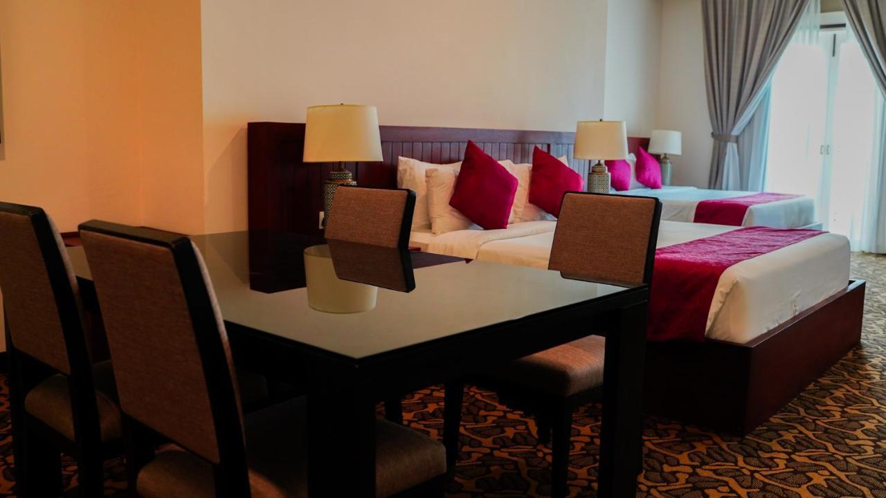 Kaizen Hotel & Suites Melaka Ngoại thất bức ảnh